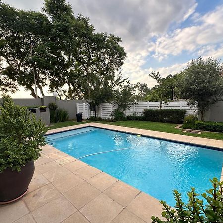 Stylish Executive Apartment With Power Backup Johannesburg Kültér fotó