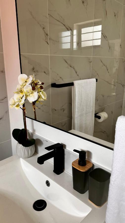 Stylish Executive Apartment With Power Backup Johannesburg Kültér fotó