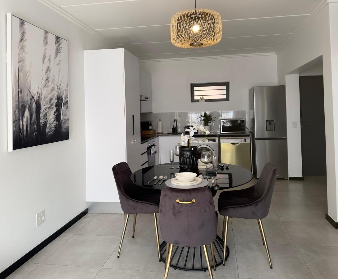 Stylish Executive Apartment With Power Backup Johannesburg Kültér fotó
