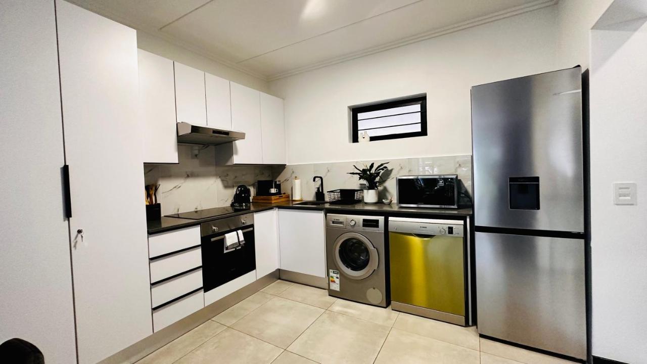 Stylish Executive Apartment With Power Backup Johannesburg Kültér fotó